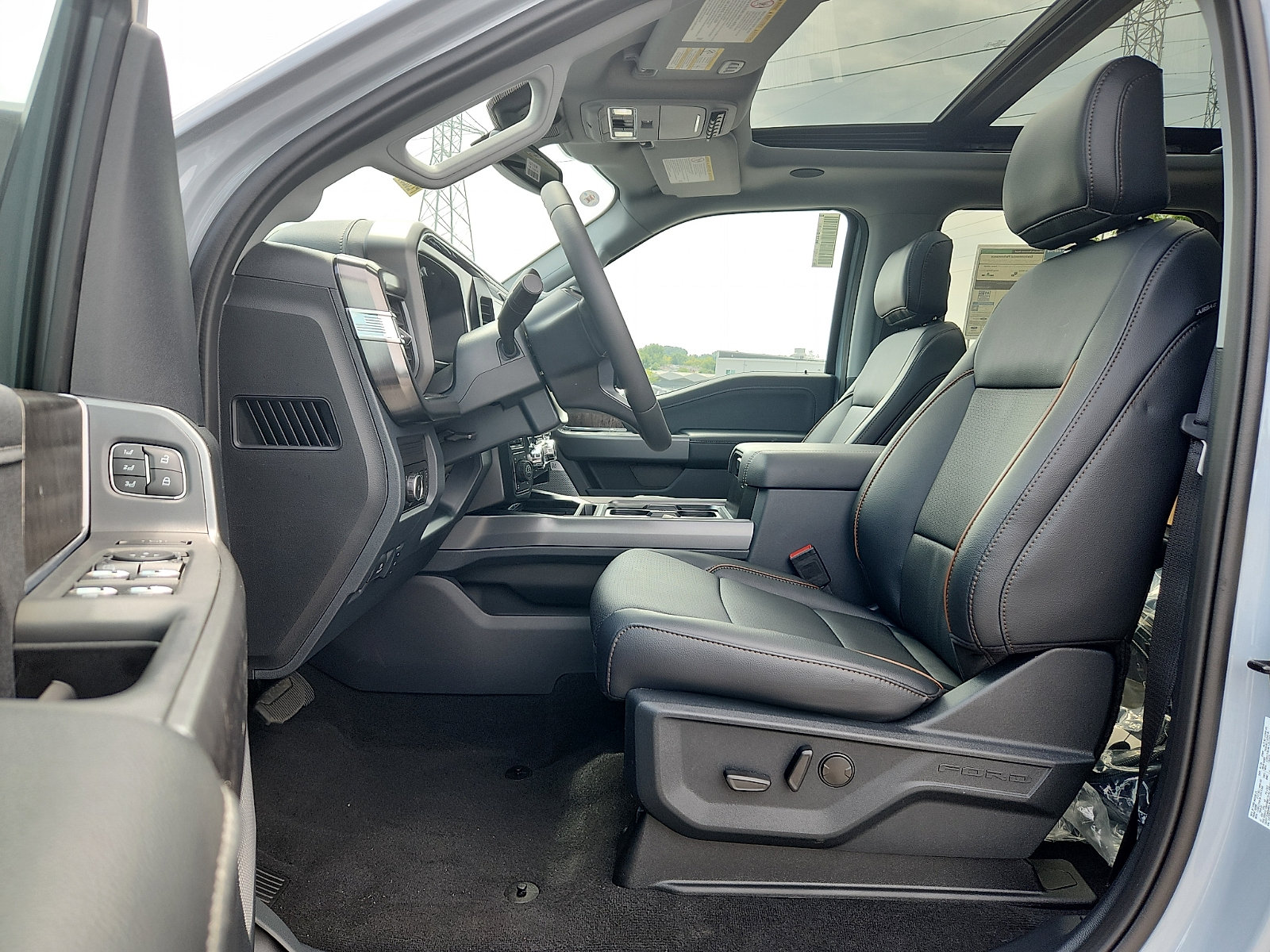 New 2026 Ford F250 Lariat w/ Tremor Off-Road Package AWD/4WD image 9