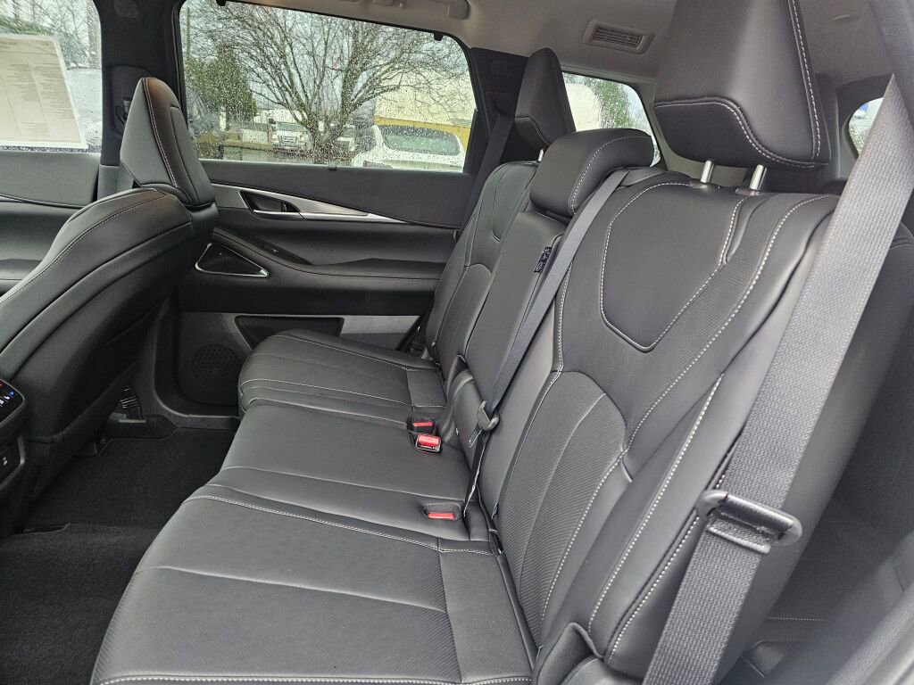 New 2026 INFINITI QX60 Luxe image 22