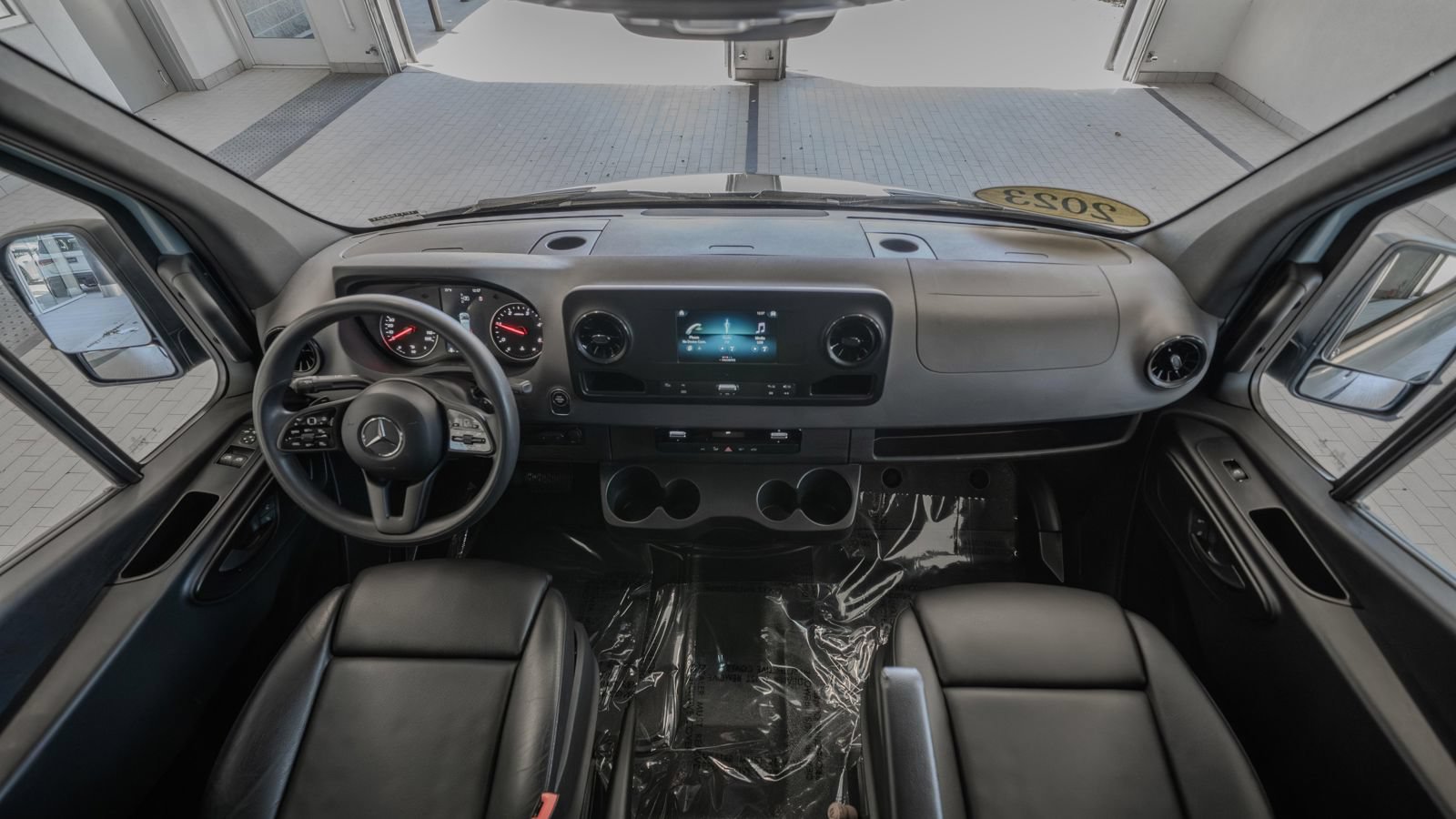 Used 2023 Mercedes-Benz Sprinter 2500 image 8