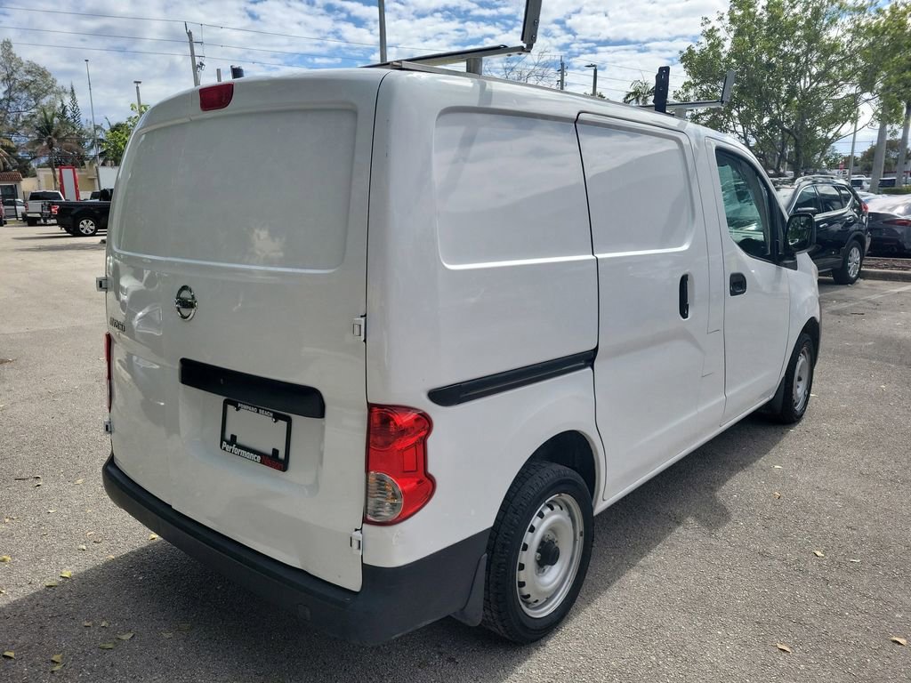 Certified 2018 Nissan NV200 S image 8