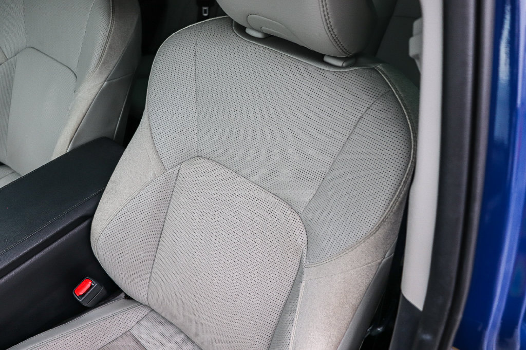 Used 2025 Toyota Camry XLE FWD image 27