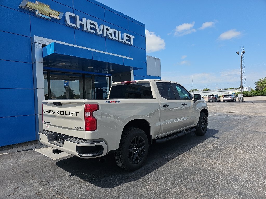 New 2026 Chevrolet Silverado 1500 Custom w/ Turbomax Blackout Package AWD/4WD image 17