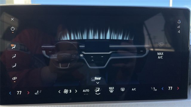 Used 2025 Ford Explorer Active image 19