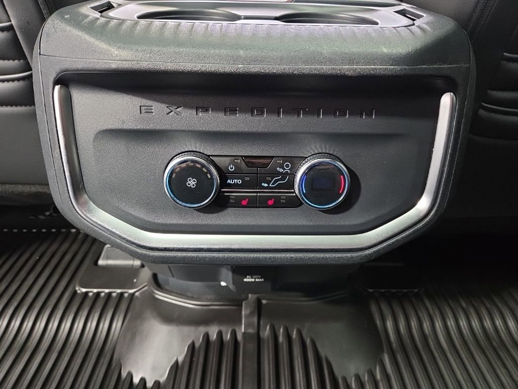 Used 2025 Ford Expedition Tremor AWD/4WD image 37