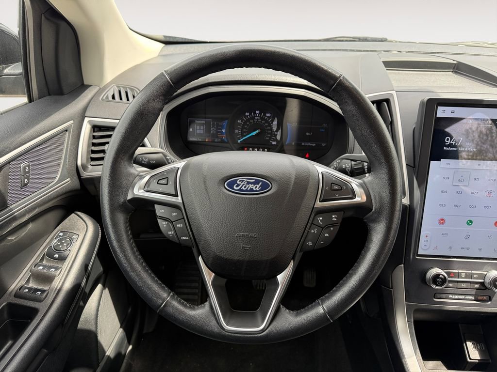 Used 2014 Ford Edge Limited w/ Equipment Group 302A AWD/4WD image 12
