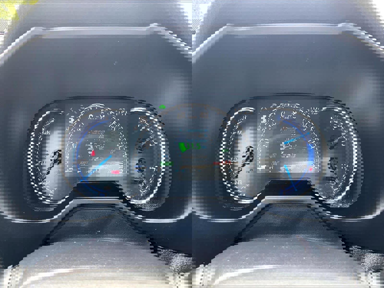 Used 2025 Toyota RAV4 XLE image 25