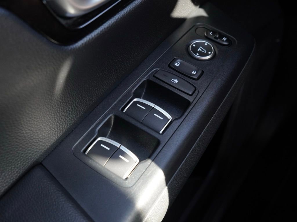 Used 2025 Honda CR-V EX-L image 13