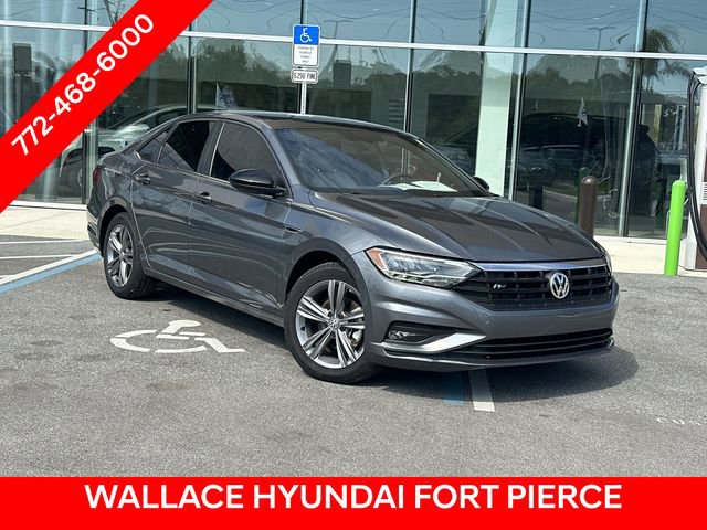 Used 2021 Volkswagen Jetta R-Line w/ R-Line Cold Weather Package image 2