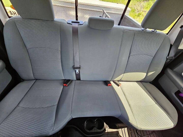 Used 2018 RAM 2500 SLT image 24