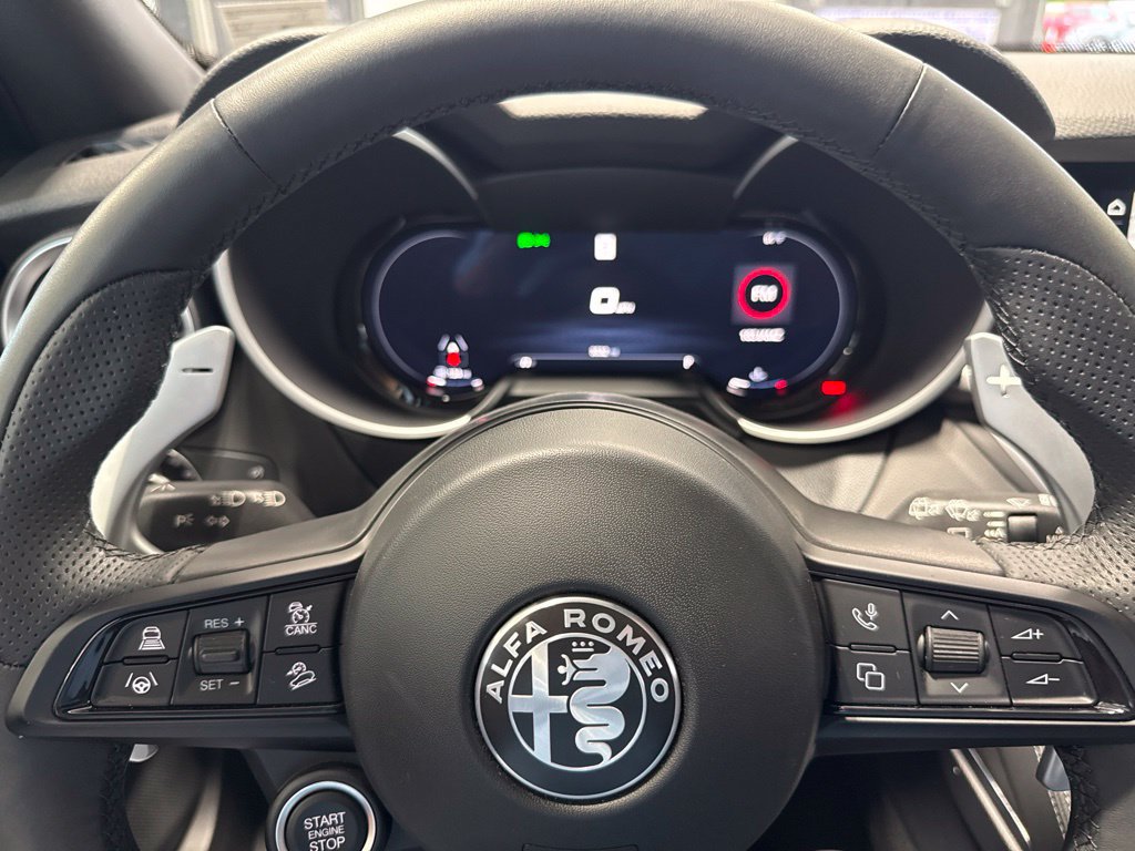 Used 2025 Alfa Romeo Stelvio Sprint w/ Convenience Package AWD/4WD image 26