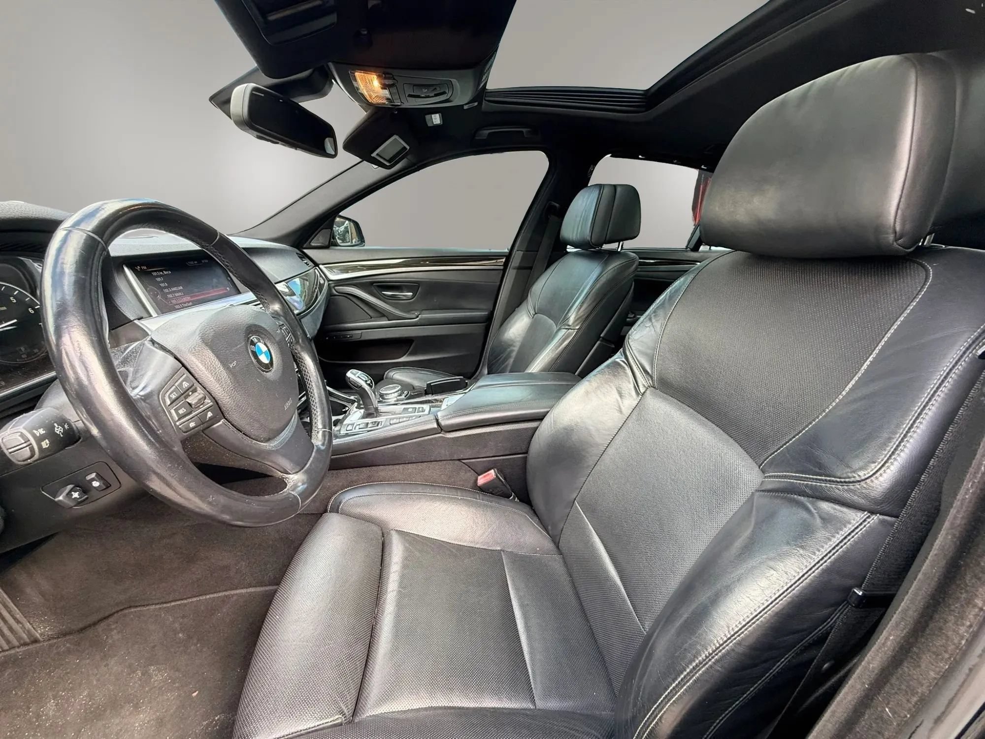 Used 2015 BMW 550i xDrive Sedan w/ Technology Package AWD/4WD image 8