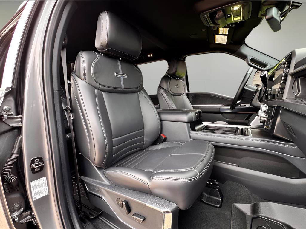 Used 2025 Ford F250 Platinum w/ FX4 Off-Road Package image 30