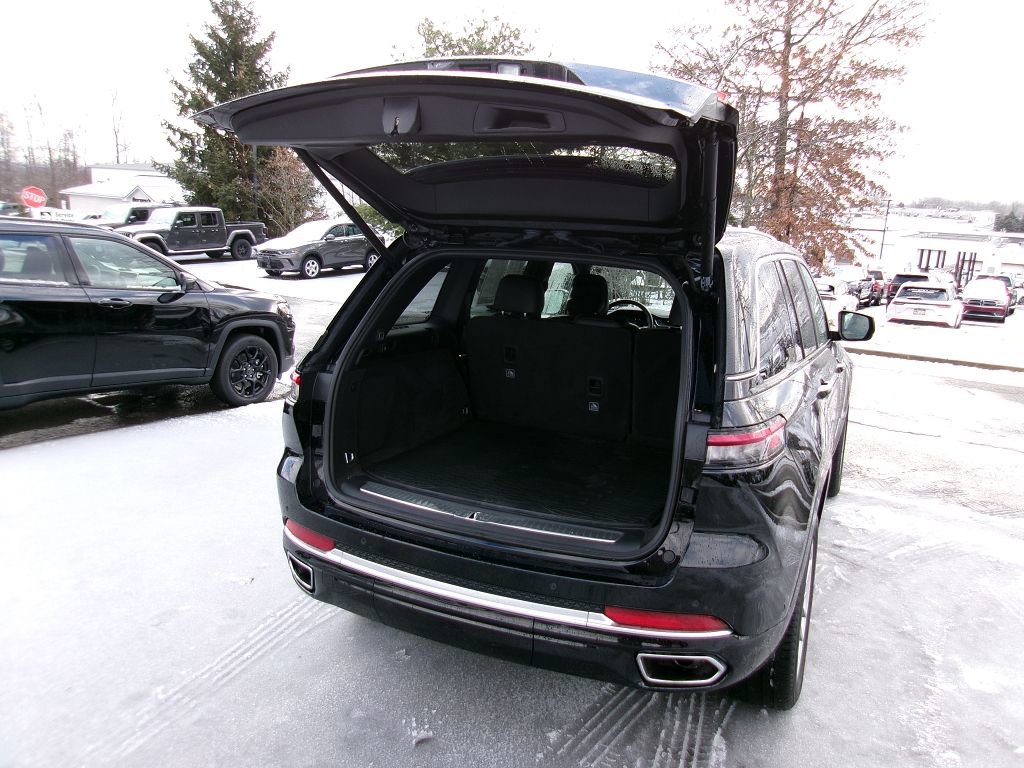 Certified 2022 Jeep Grand Cherokee Summit image 19