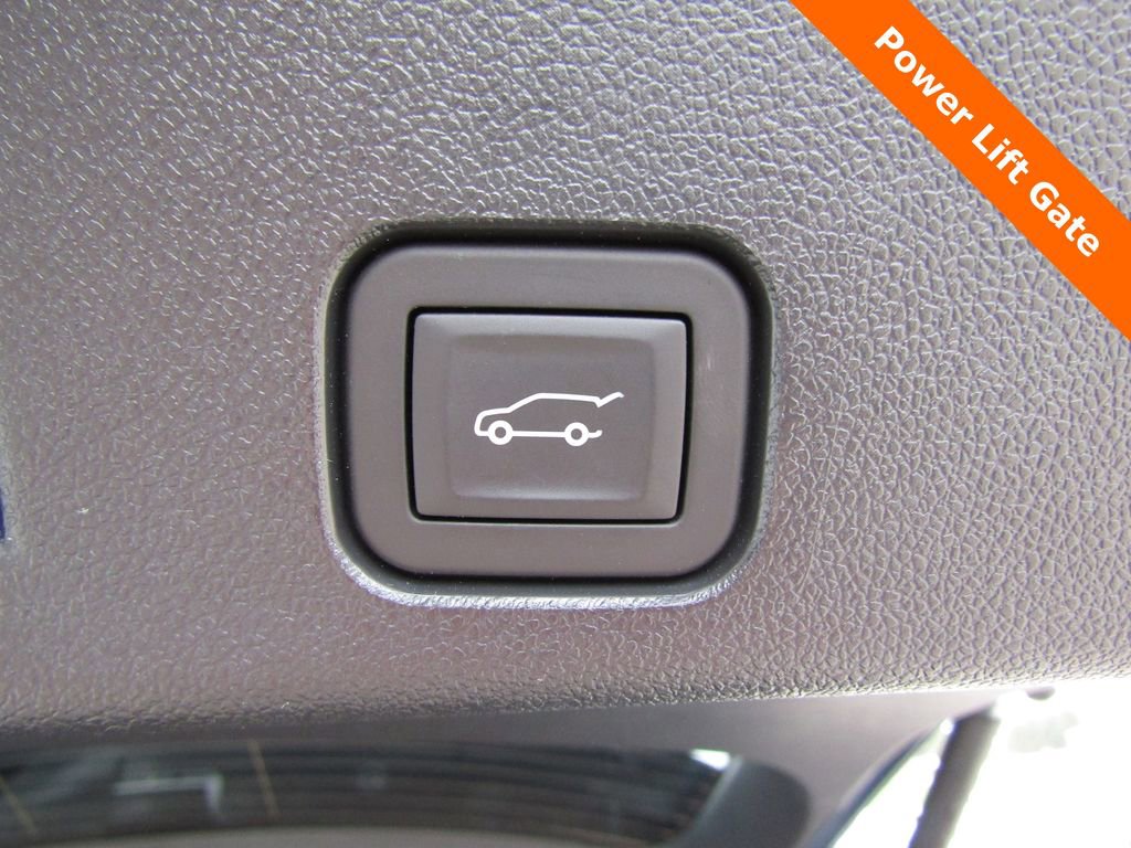 Used 2024 Chevrolet Traverse RS image 26