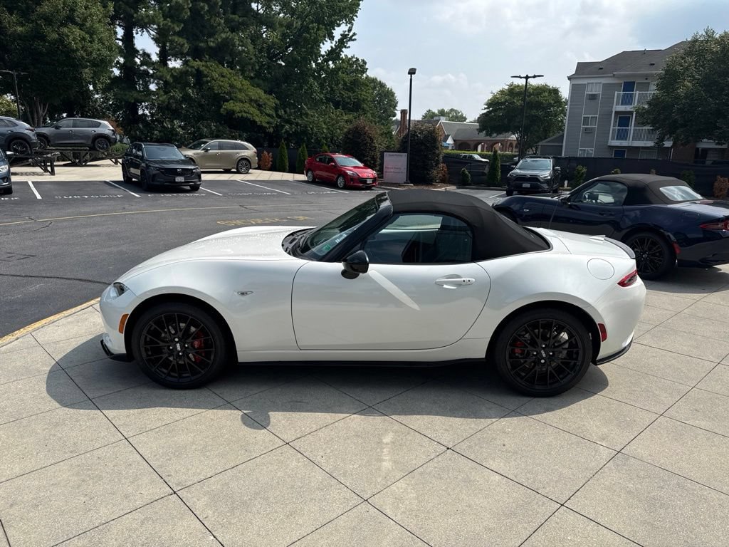 Certified 2022 MAZDA MX-5 Miata Club w/ Brembo/BBS Recaro Package RWD image 4