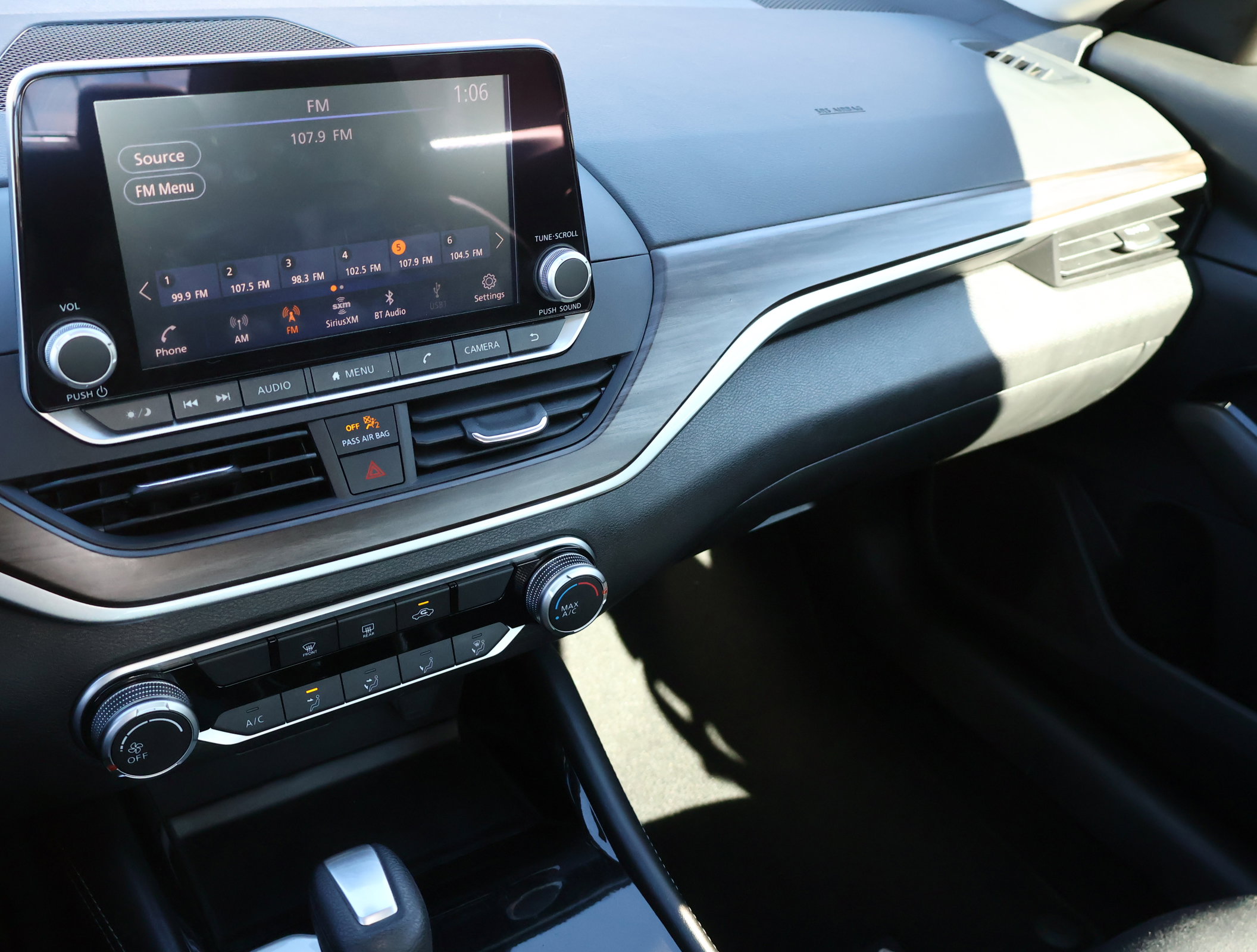 Used 2023 Nissan Altima 2.5 SV image 17