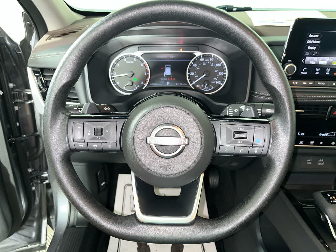 Used 2022 Nissan Rogue SV AWD/4WD image 16