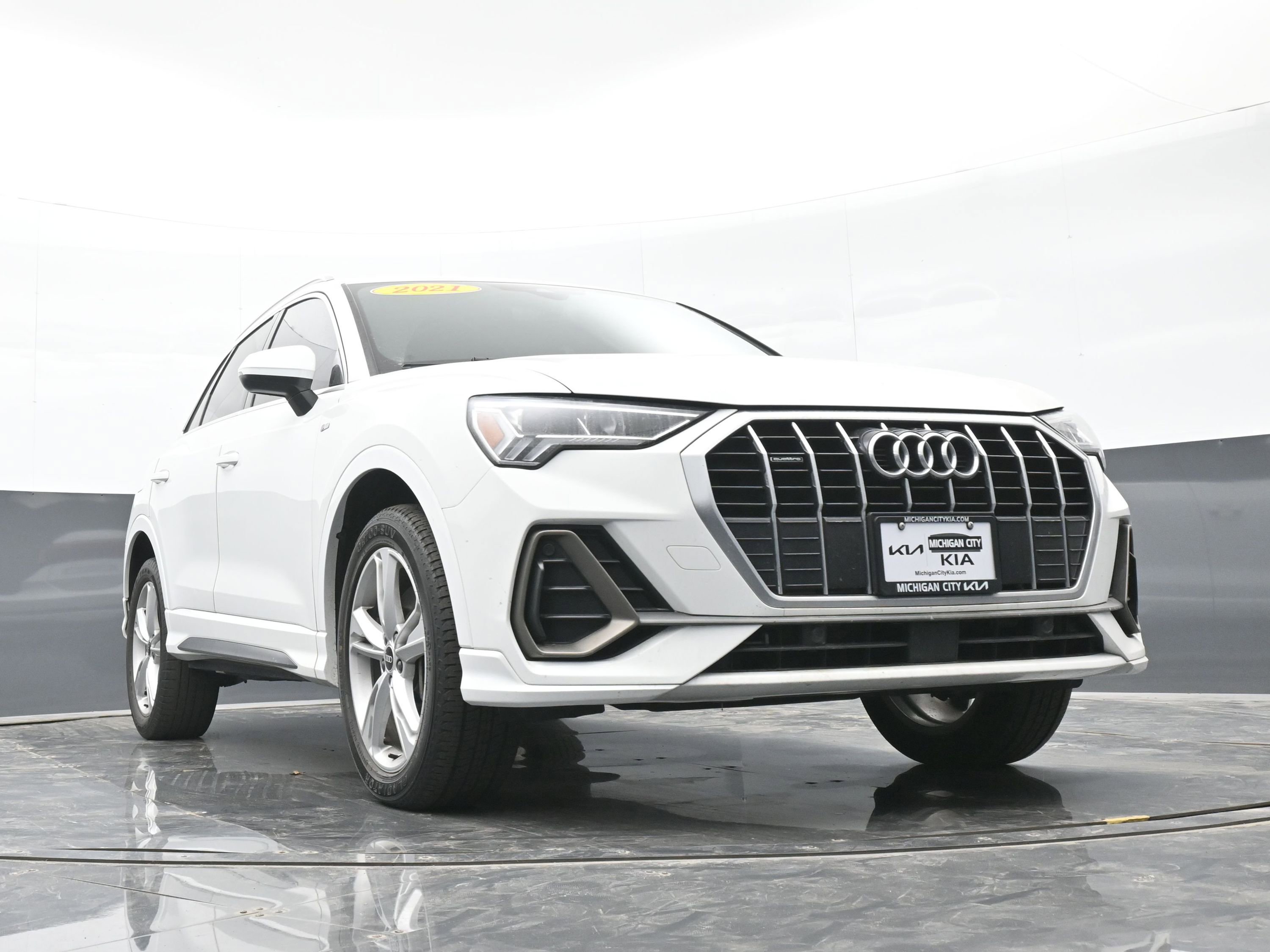 Used 2021 Audi Q3 2.0T Premium Plus w/ Premium Plus Package image 42