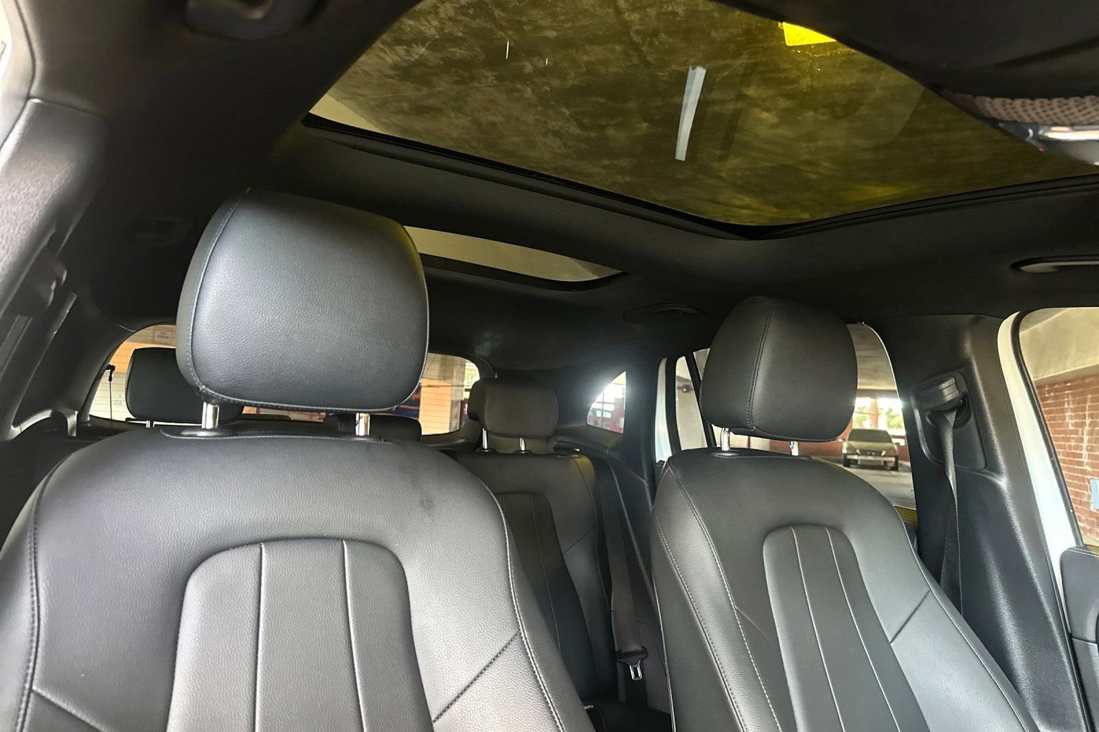 Certified 2023 Mercedes-Benz GLA 250 w/ Premium Package image 23