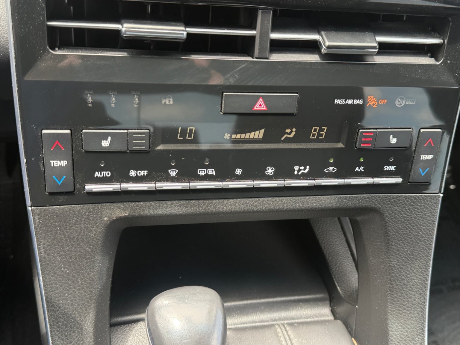 Used 2022 Toyota Avalon XLE FWD image 24