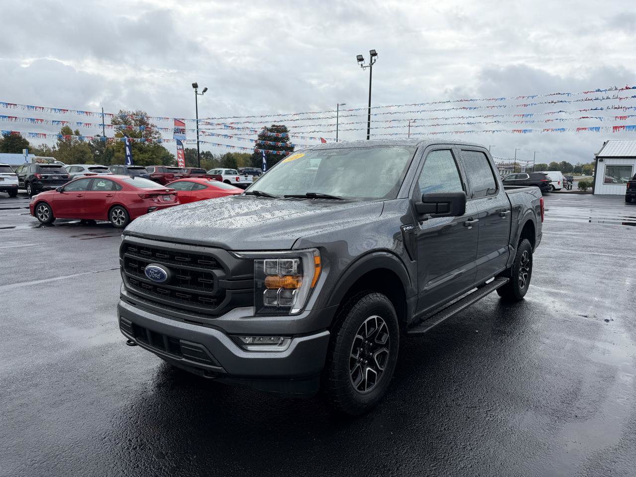 Used 2022 Ford F150 XLT w/ Equipment Group 302A High AWD/4WD image 9