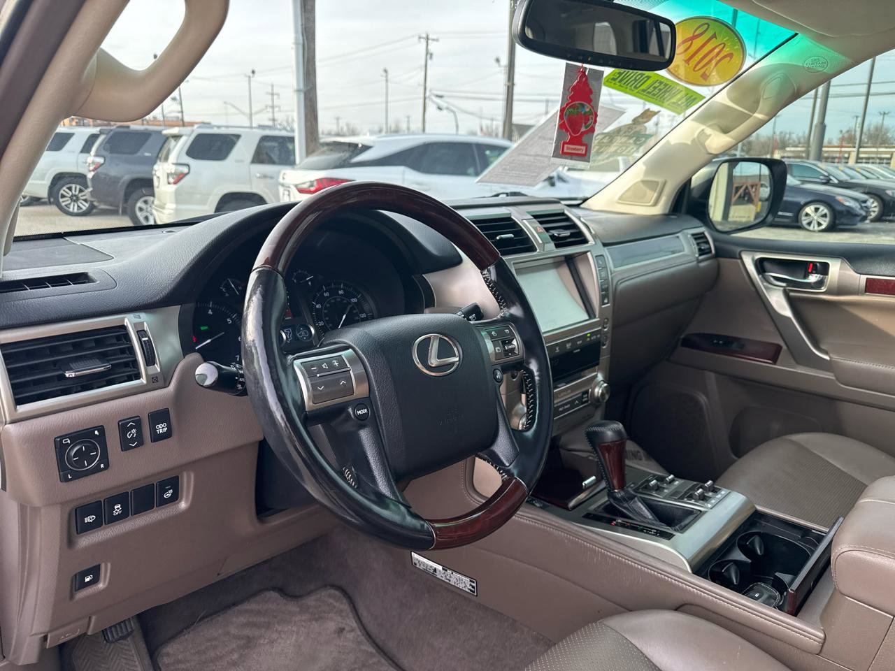 Used 2018 Lexus GX 460 Luxury w/ Preferred Accessory Package image 9