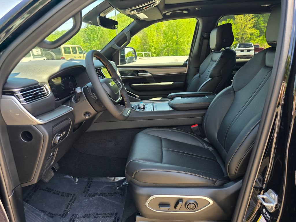 New 2026 Jeep Grand Wagoneer L 4WD image 4