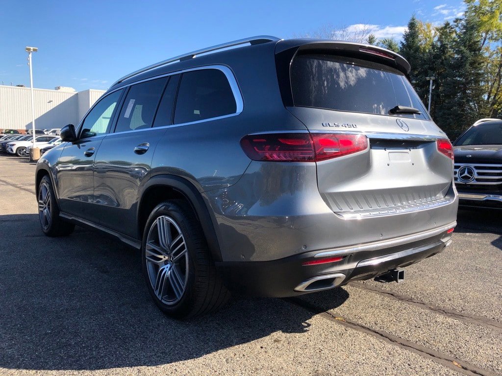 Used 2024 Mercedes-Benz GLS 450 4MATIC image 4