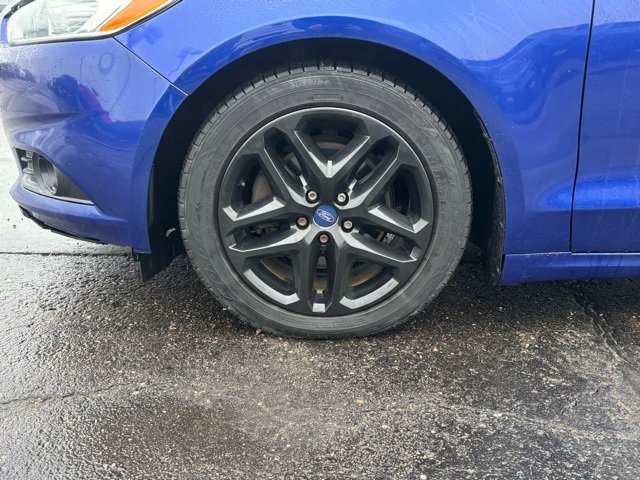 Used 2015 Ford Fusion SE w/ Equipment Group 202A image 12