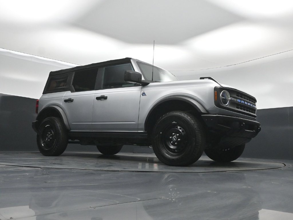 Used 2022 Ford Bronco Black Diamond AWD/4WD image 3