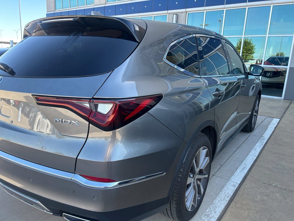 Certified 2025 Acura MDX w/ Technology Package FWD image 4