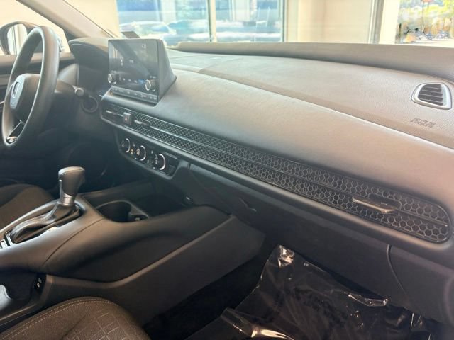 Used 2025 Honda HR-V LX image 24