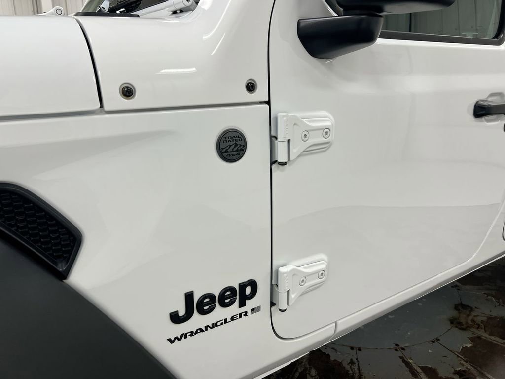 Used 2025 Jeep Wrangler Unlimited Sport AWD/4WD image 20