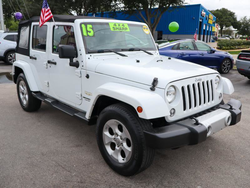 Used 2015 Jeep Wrangler Unlimited Sahara w/ Connectivity Group AWD/4WD image 7