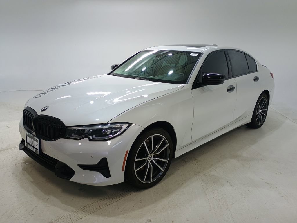 Used 2021 BMW 330i xDrive Sedan w/ Convenience Package AWD/4WD image 3
