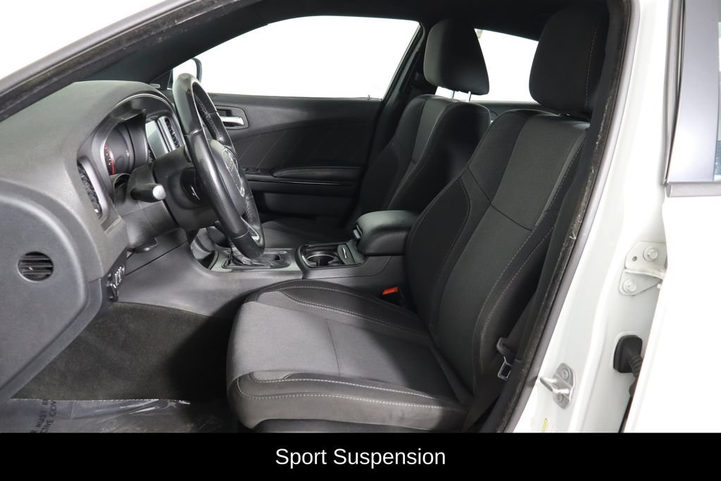 Used 2016 Dodge Charger SXT w/ Blacktop Package RWD image 7