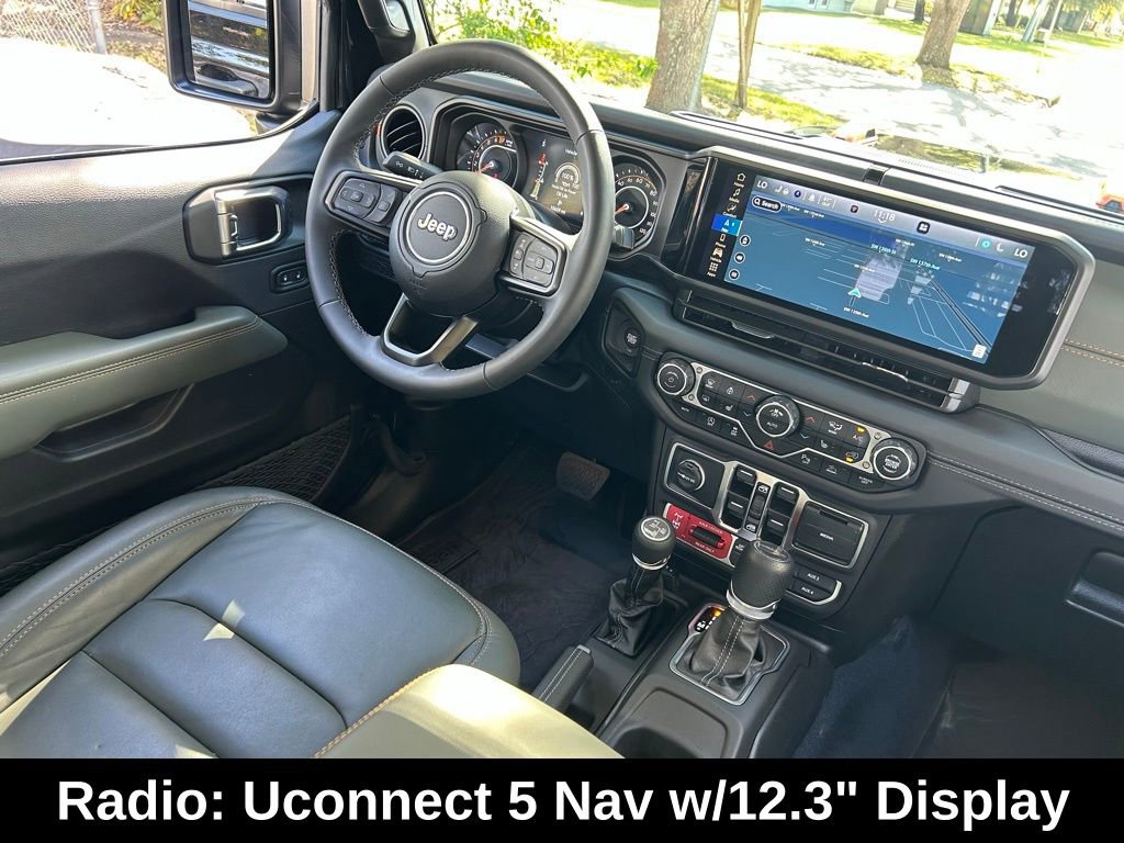 Used 2025 Jeep Gladiator Mojave image 11