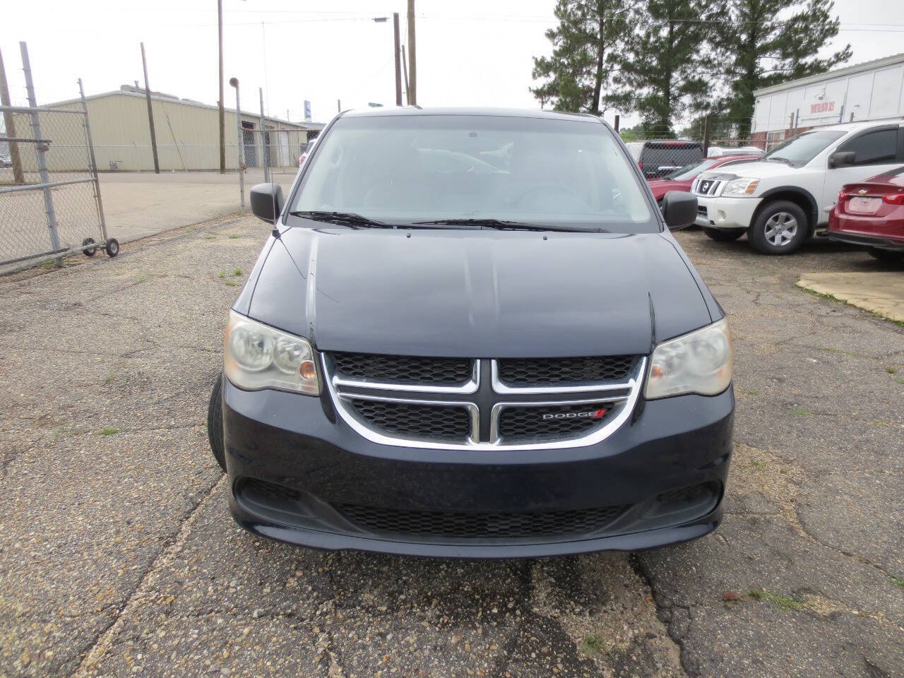 Used 2012 Dodge Grand Caravan SE FWD image 3
