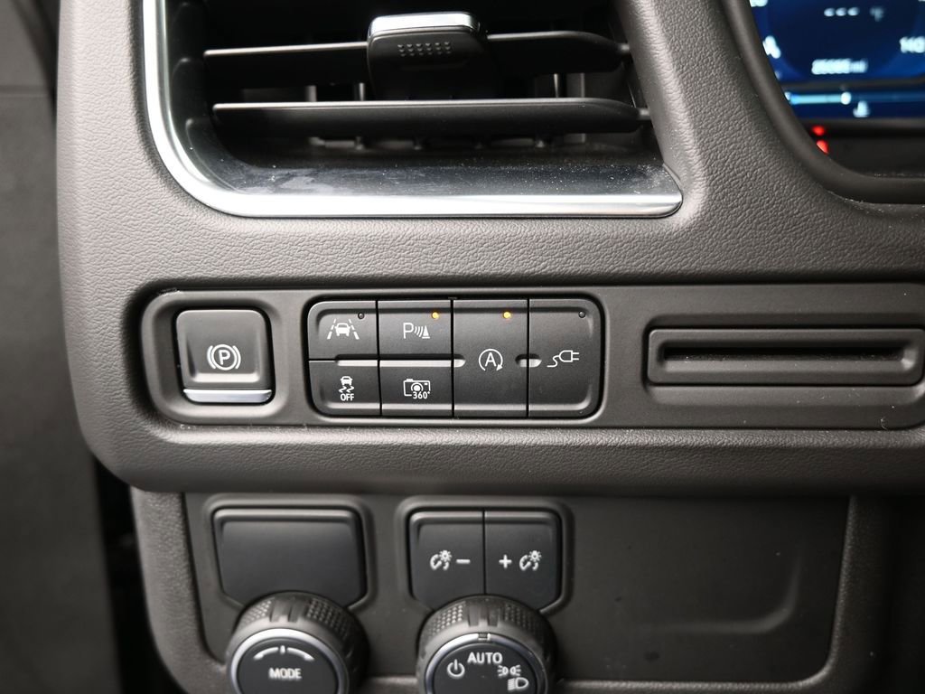 Used 2022 Chevrolet Tahoe LT w/ Luxury Package image 37