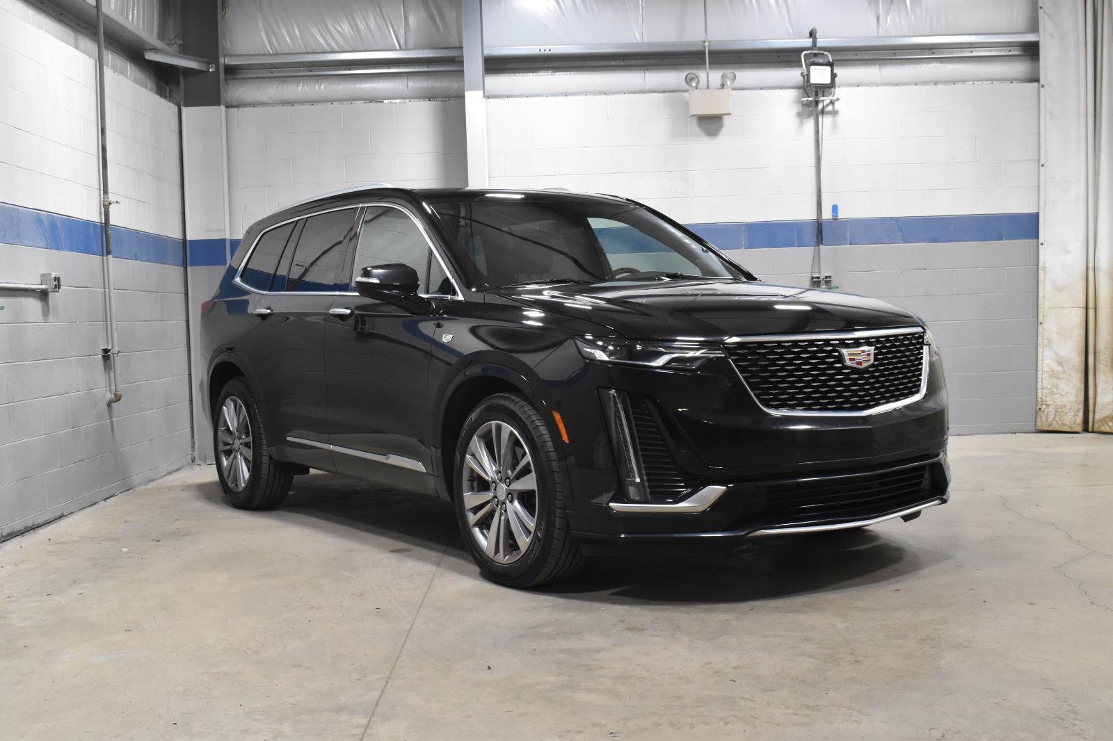 Certified 2024 Cadillac XT6 Premium Luxury FWD image 31