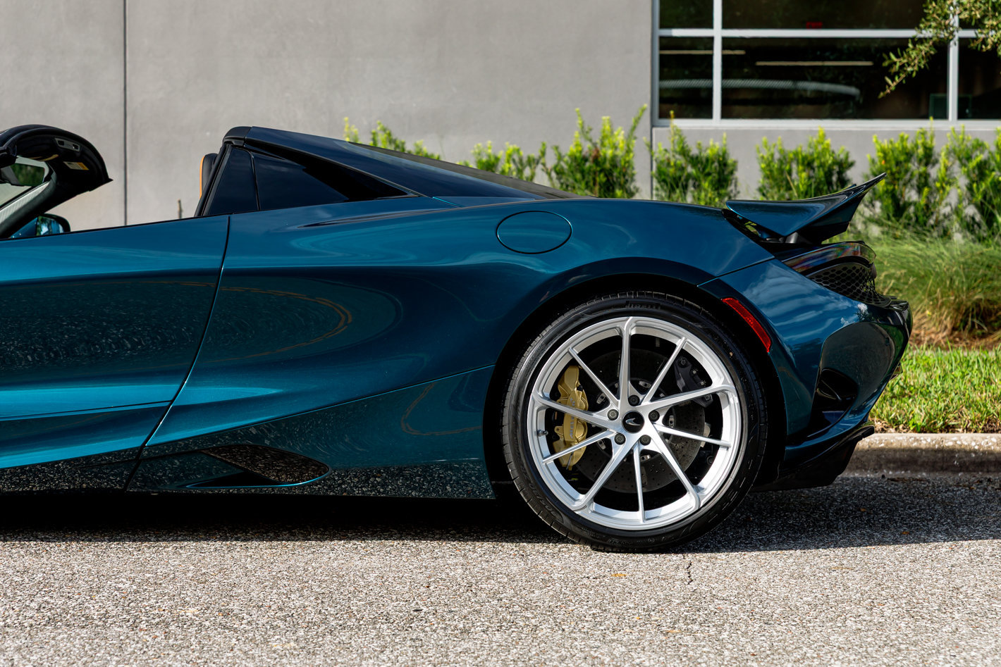 New 2027 McLaren 750S Spider RWD image 23