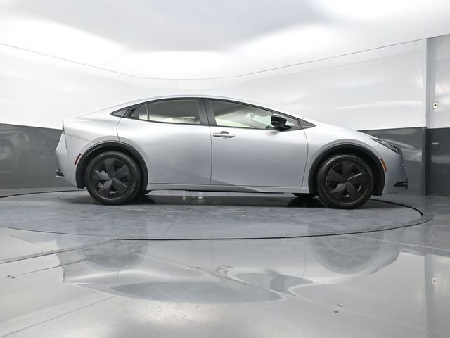 Used 2024 Toyota Prius LE image 26