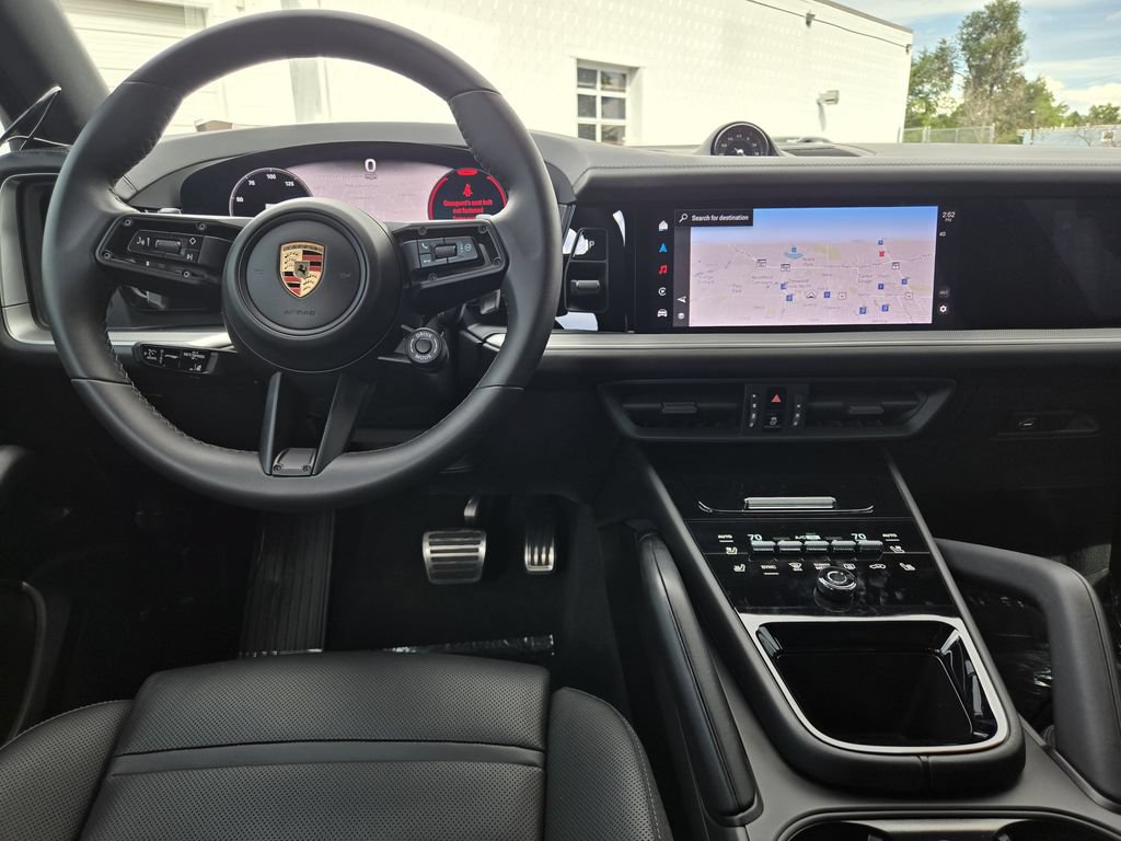 Used 2025 Porsche Cayenne S AWD/4WD image 26