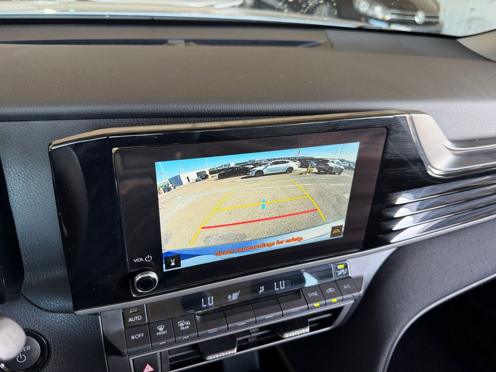 Used 2025 Toyota Camry LE image 17