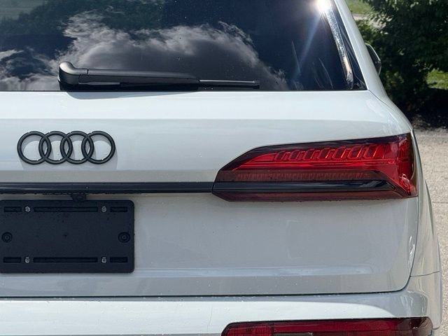 Used 2025 Audi Q7 3.0T Prestige AWD/4WD image 5