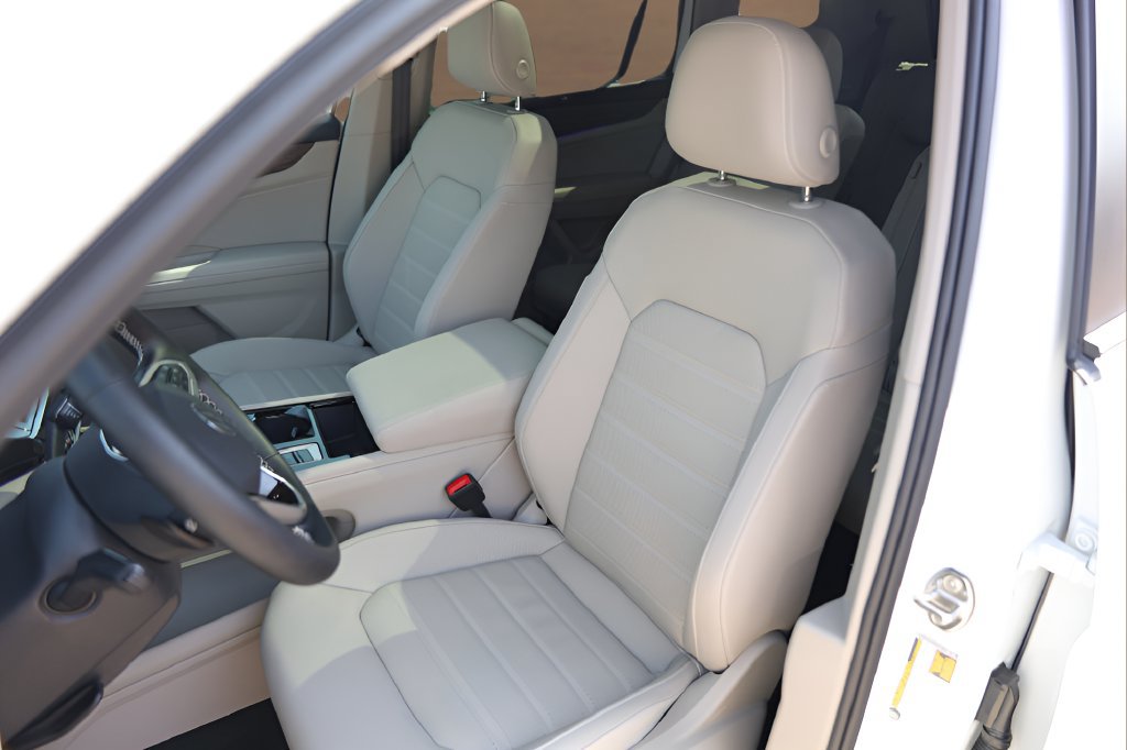 Used 2026 Volkswagen Atlas SEL AWD/4WD image 7