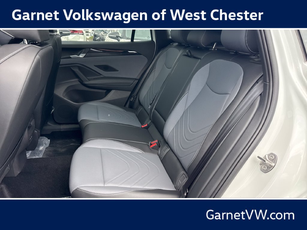 New 2026 Volkswagen Tiguan SE R-Line AWD/4WD image 13