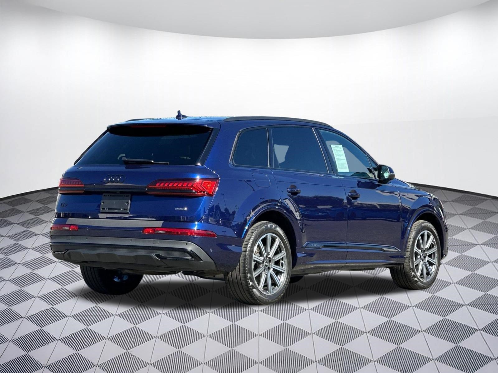 Used 2023 Audi Q7 2.0T Premium Plus w/ Premium Plus Package AWD/4WD image 9