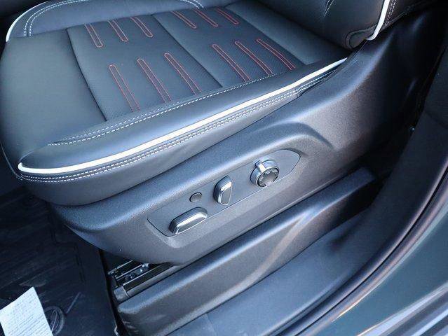 New 2026 GMC Yukon XL AT4 Ultimate w/ LPO, Floor Liner Package image 27