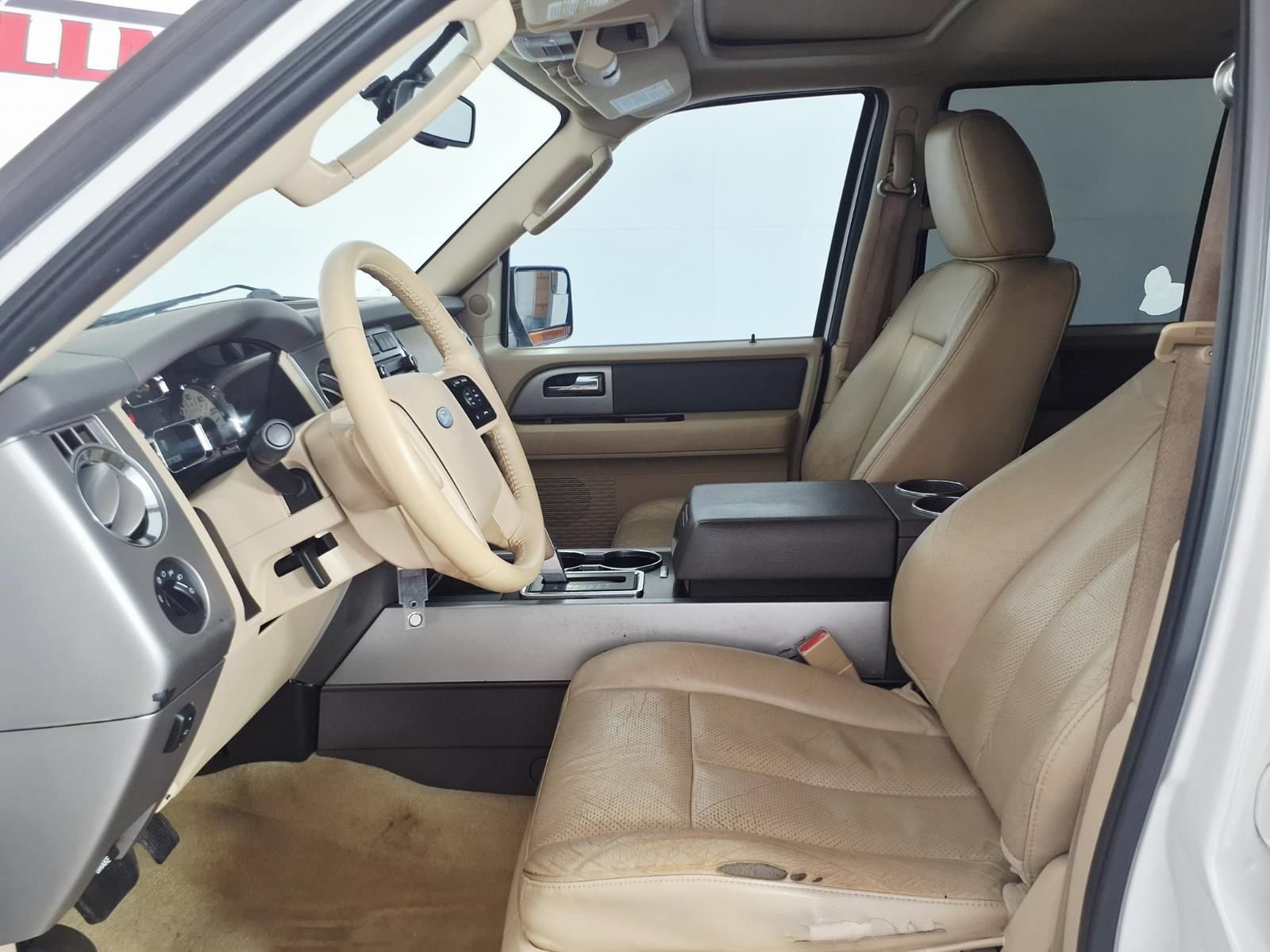 Used 2014 Ford Expedition EL XLT w/ Equipment Group 202A RWD image 9